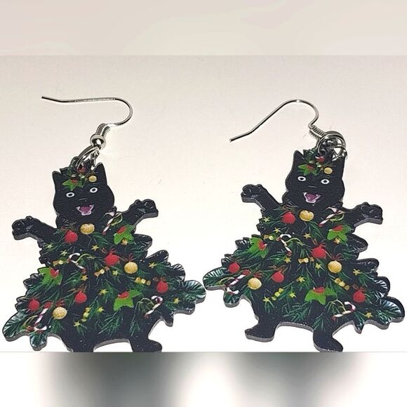 Super cute festive holiday earrings - Picture 5 of 8